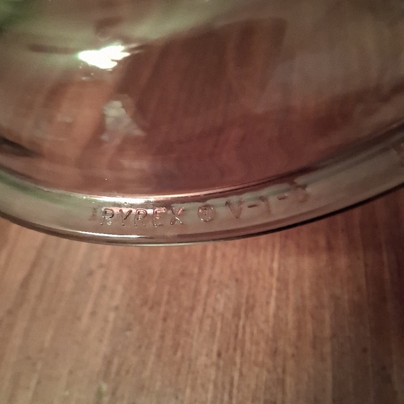 Pyrex  BOWL - Picture 2 of 4